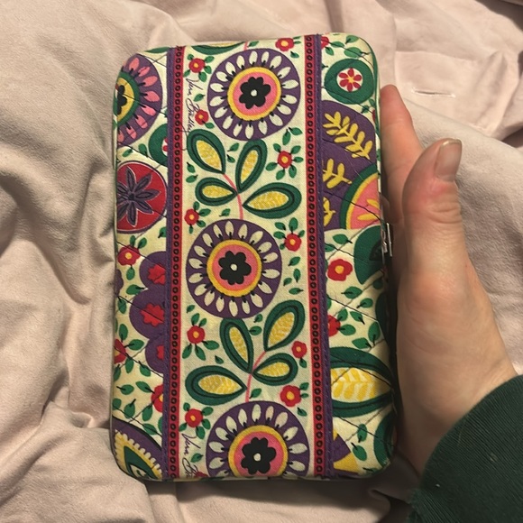 Vera Bradley Viva La Vera hard clasp wallet - Picture 3 of 7